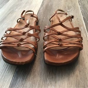 Earth Flat Sandals